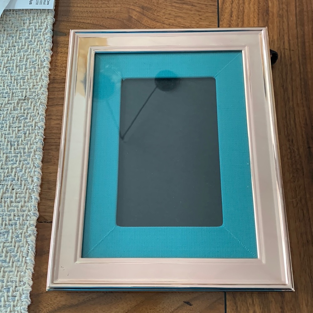 Potterybarn picture frame. Silver edges. Real mat. 4”x6” picture insert